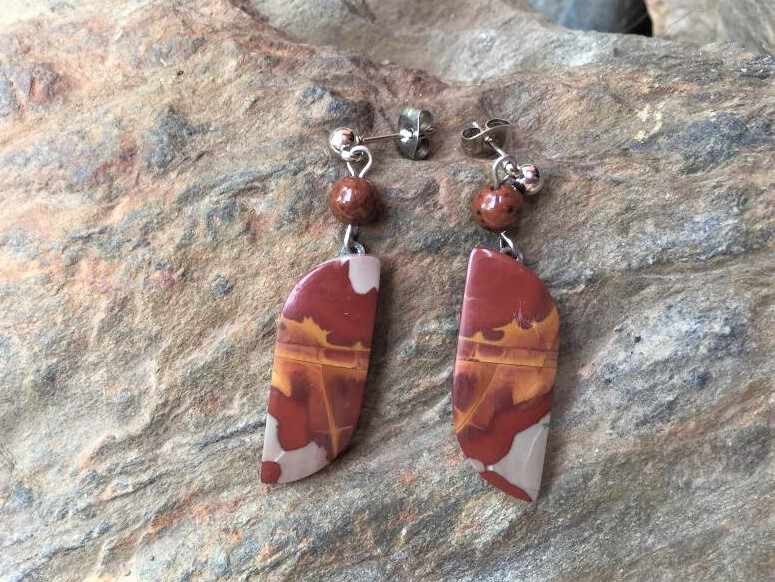 boucle d'oreille en pierre naturelle de jaspe rouge à grisolles